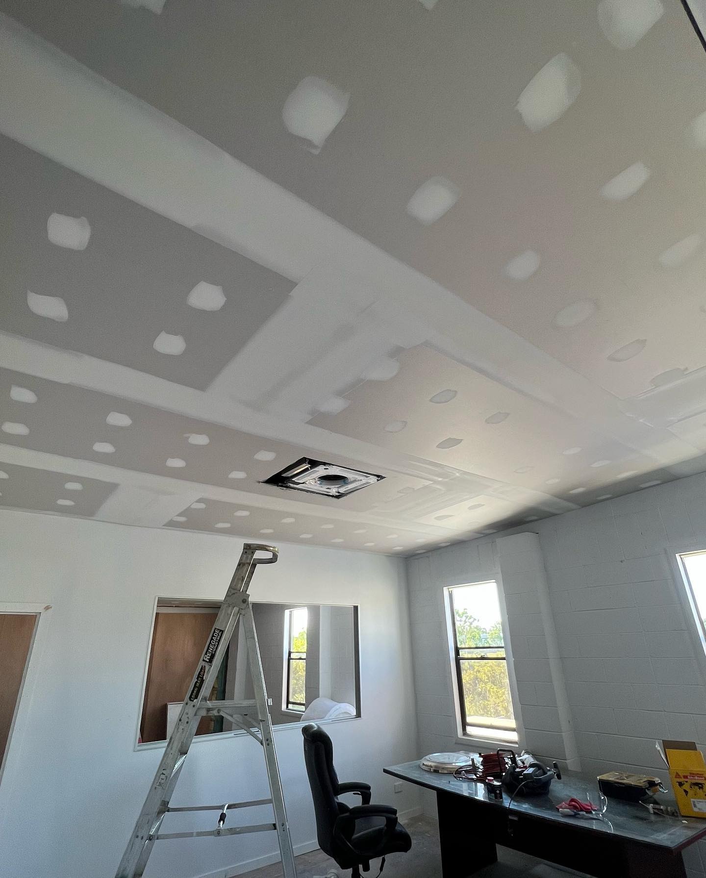 Office ceiling — Level 4 finish